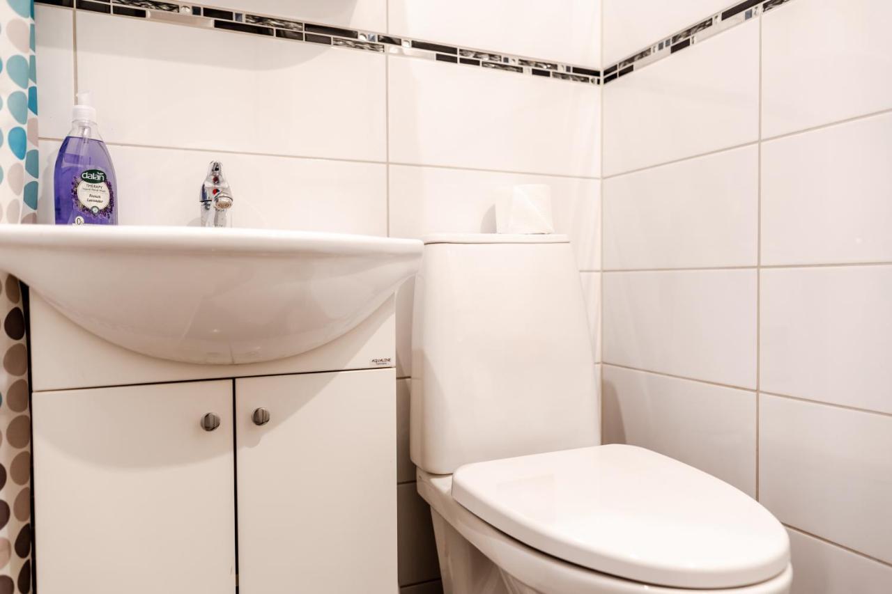 Contact Free Apartments With Free Parking Talin Exterior foto