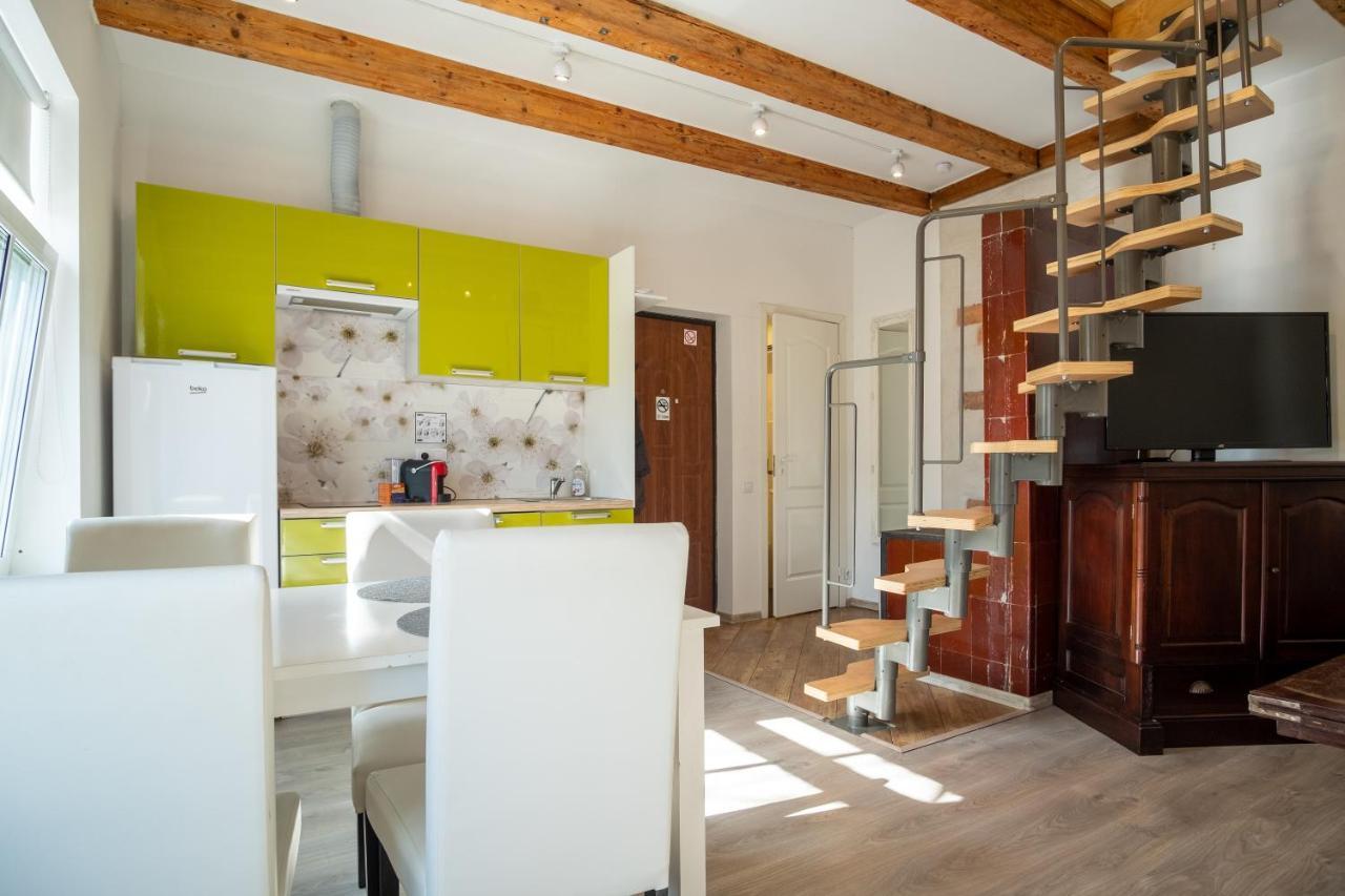 Contact Free Apartments With Free Parking Talin Exterior foto